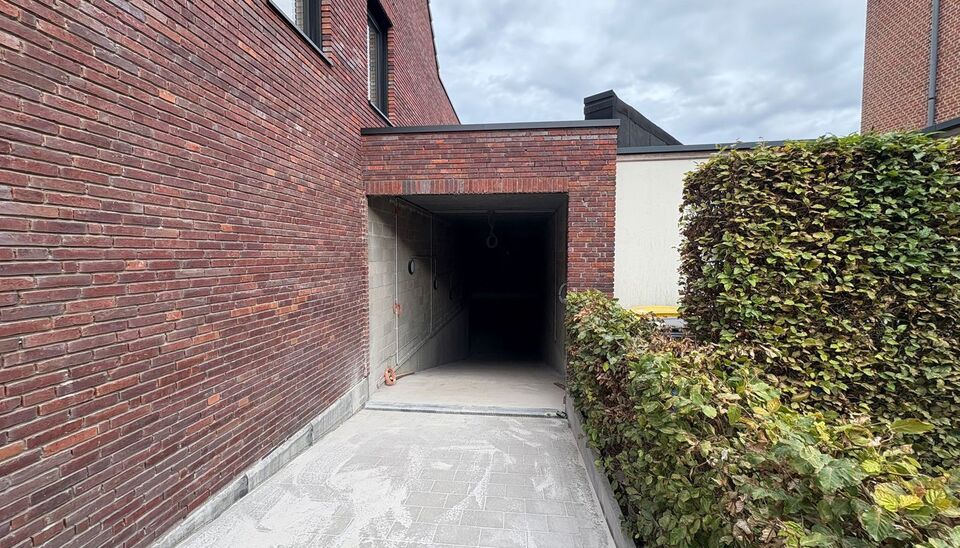 Binnenstaanplaats te koop in Nijlen