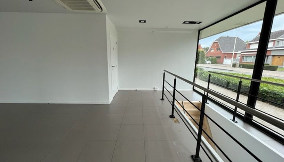 Commercieel gelijkvloers te huur in Ranst