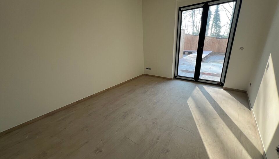 Gelijkvloerse verdieping te huur in Ranst