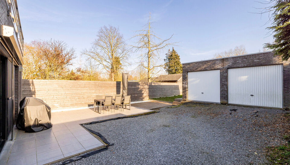 Gelijkvloerse verdieping te koop in Emblem