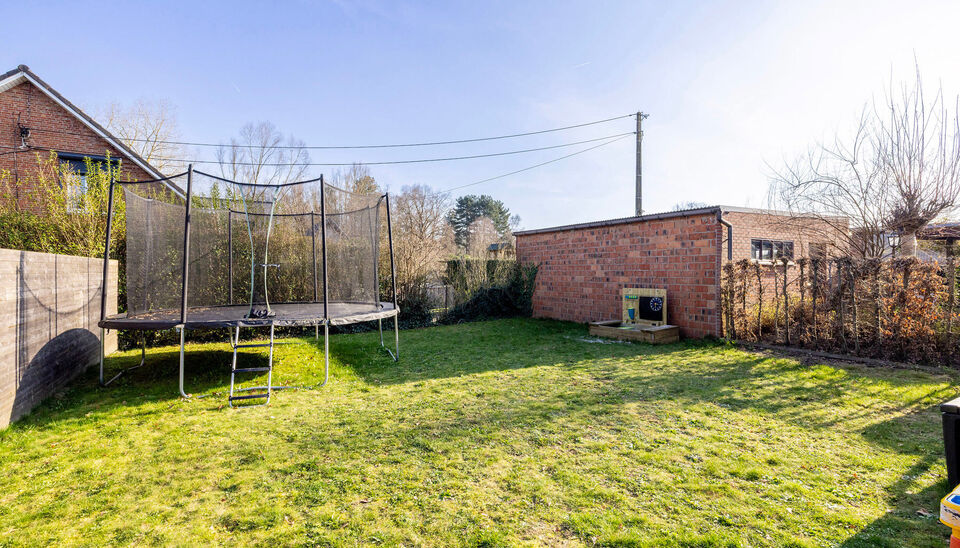 Gelijkvloerse verdieping te koop in Emblem