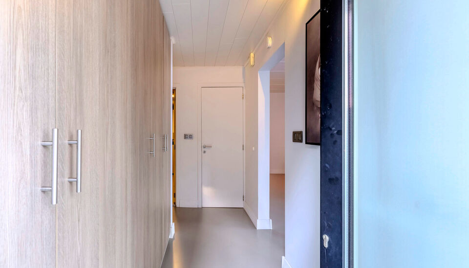 Gelijkvloerse verdieping te koop in Emblem