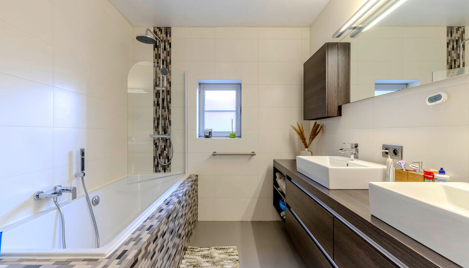 Gelijkvloerse verdieping te koop in Emblem