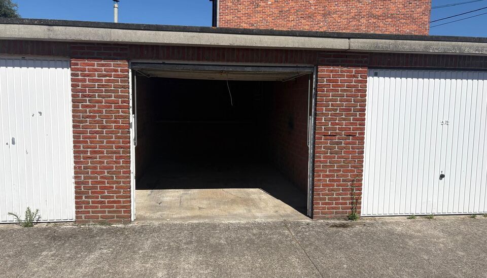 Gesloten garagebox te koop in Lier