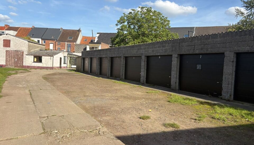 Gesloten garagebox te koop in Lier