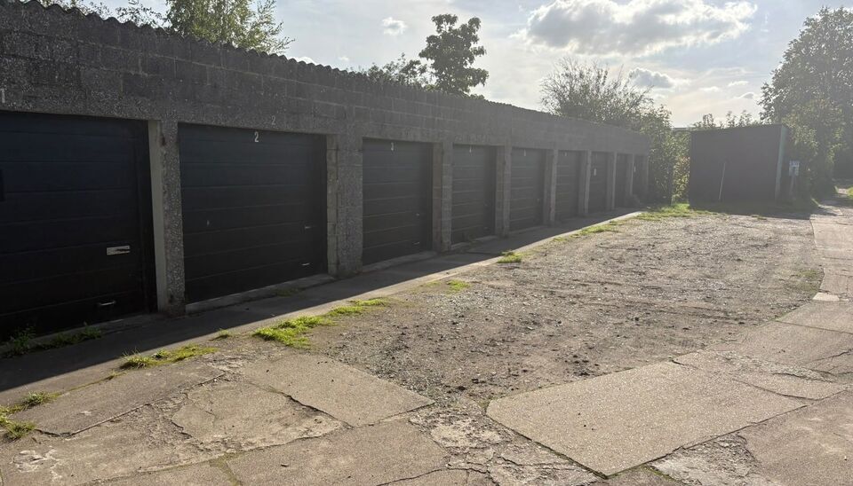 Gesloten garagebox te koop in Lier