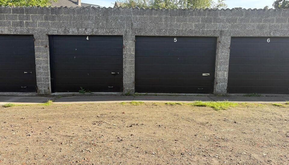 Gesloten garagebox te koop in Lier